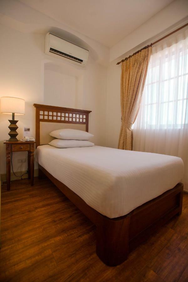 Hotel Emilia Davao City 외부 사진